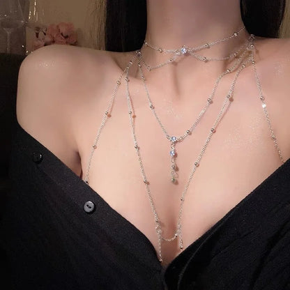 Cadena corporal con borlas brillantes: joyería sexy para bikini y sujetador